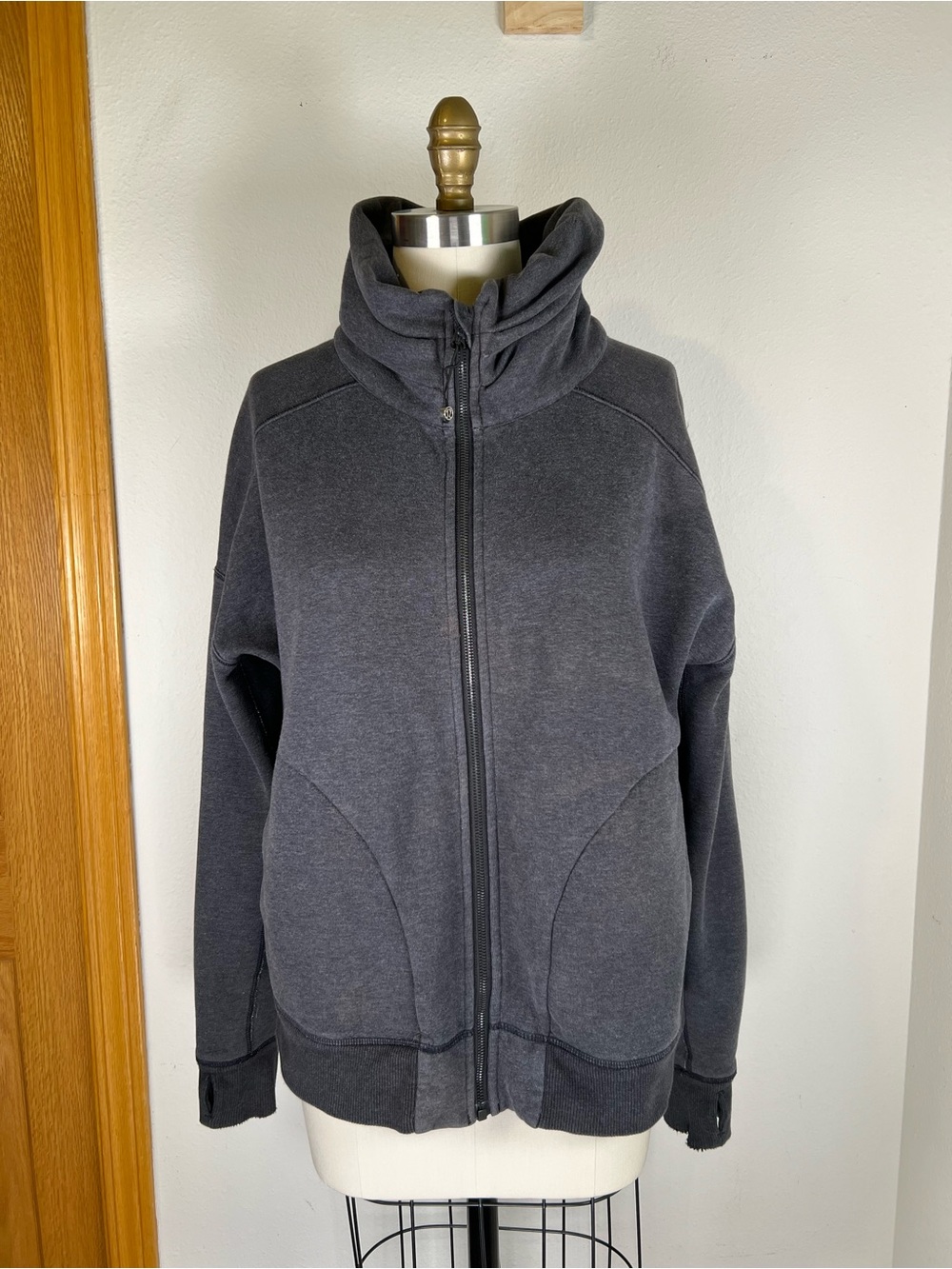 lululemon athletica Hug It Out Jacket Charcoal Grey Size 12